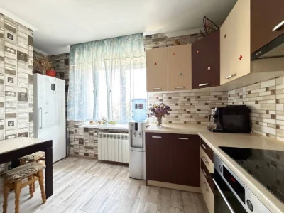 Продам. Двокімнатна 54м2 з ремонтом
