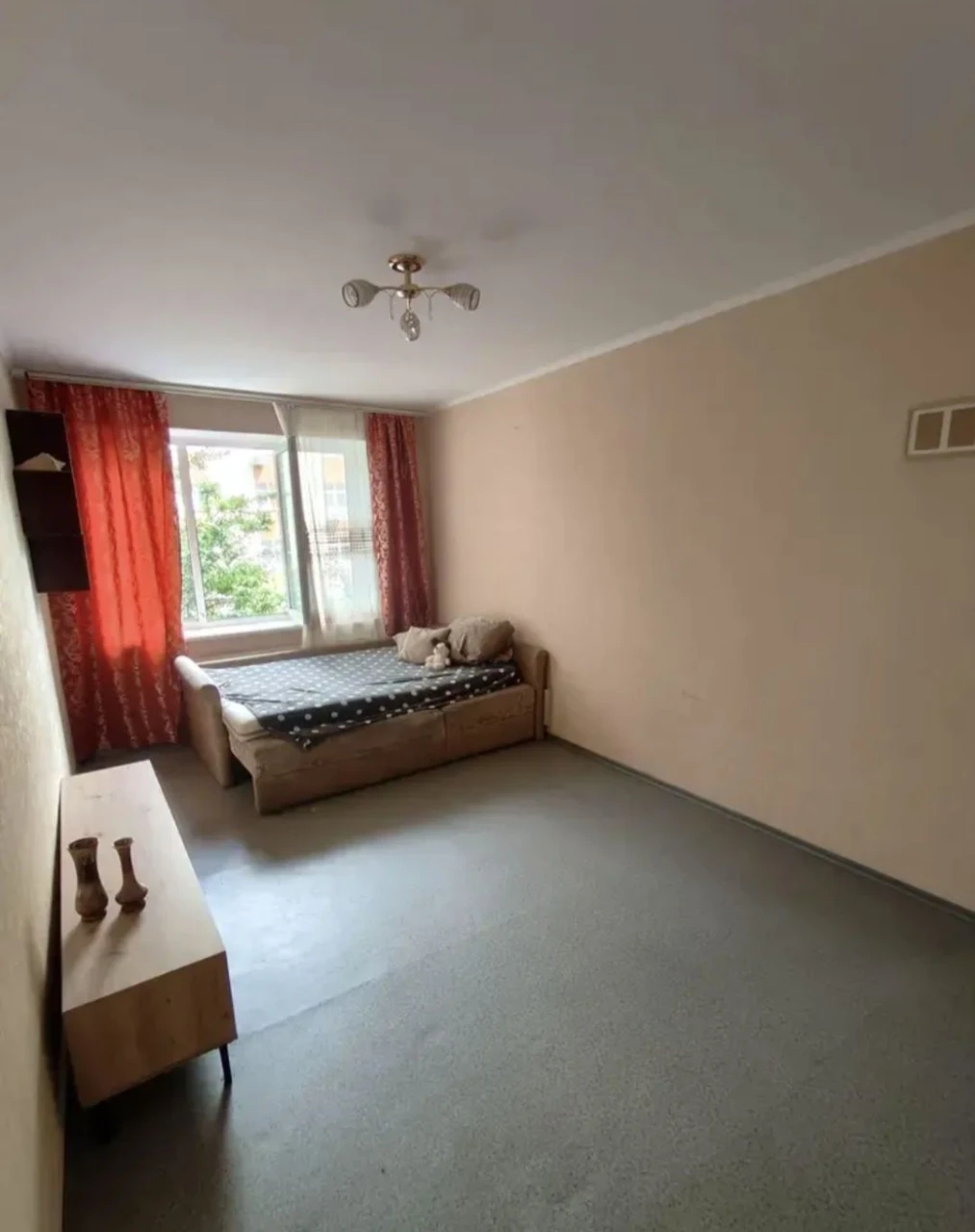 Sale of a one-bedroom apartment with renovation in Buchi