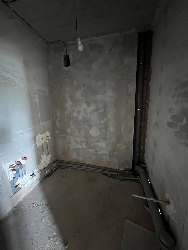 For Sale: 1-bedroom apartment with partial renovation! NO COMMISSION!