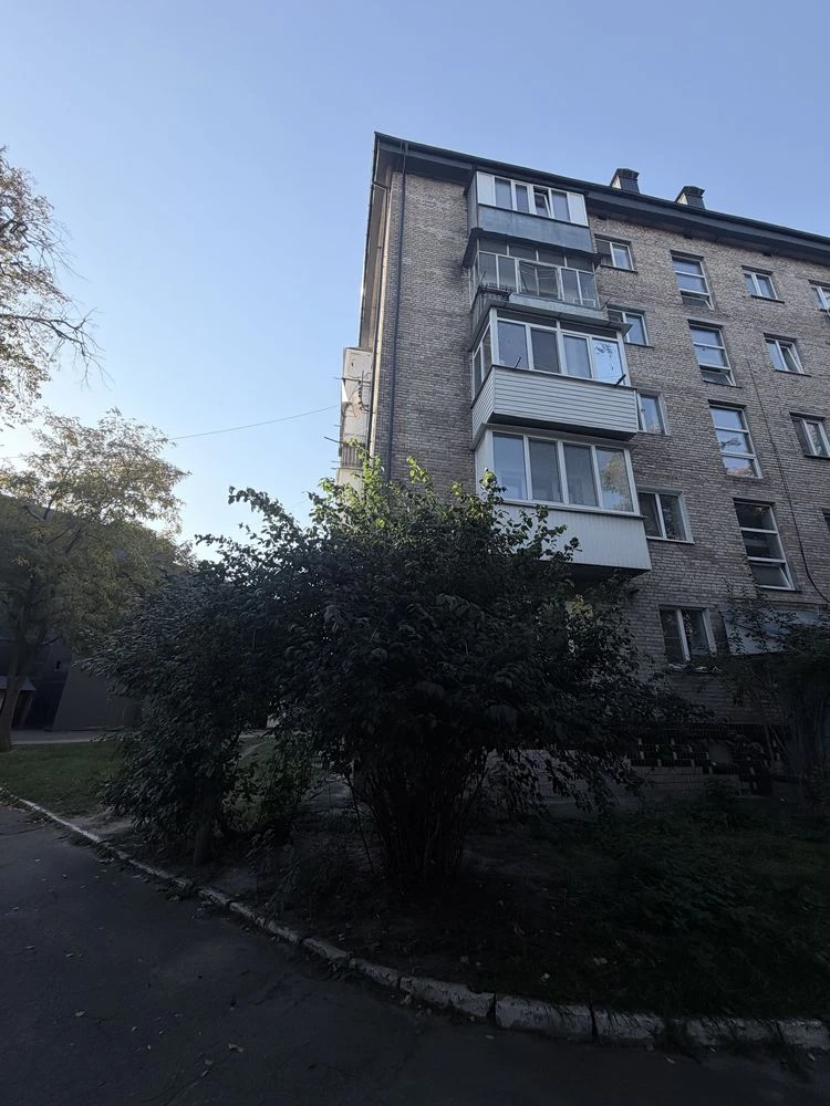 Two-bedroom apartment 41 sq m in the center of Bucha