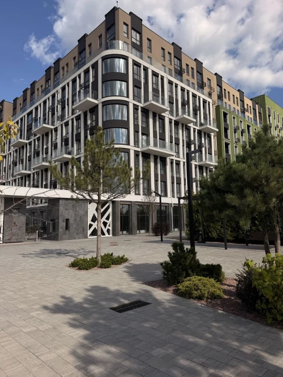 One-bedroom apartment renovated in Royal Park Residence