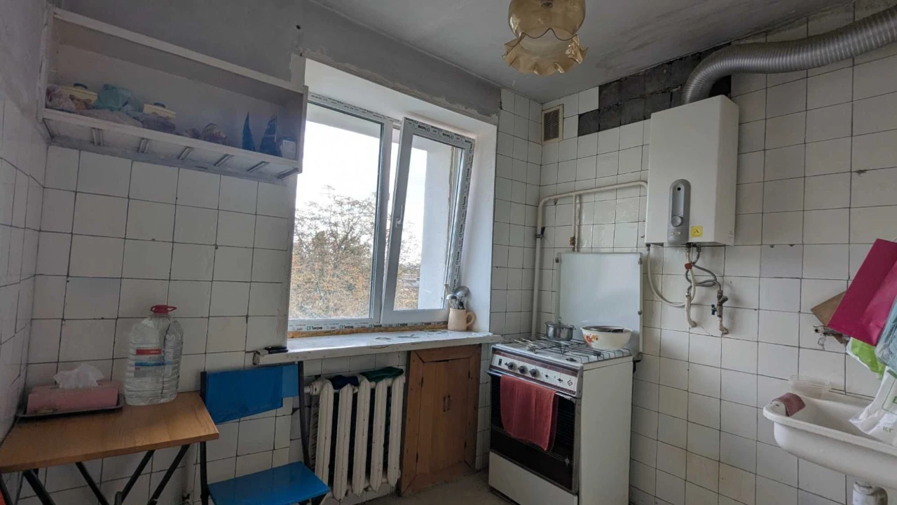 Квартира під ремонт в центрі Бучі! Балкон, газ, комора в под