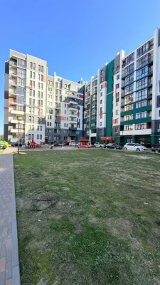 Butcha, 3-bedroom apartments in ЖК Kyivskiy residential complex, completed building