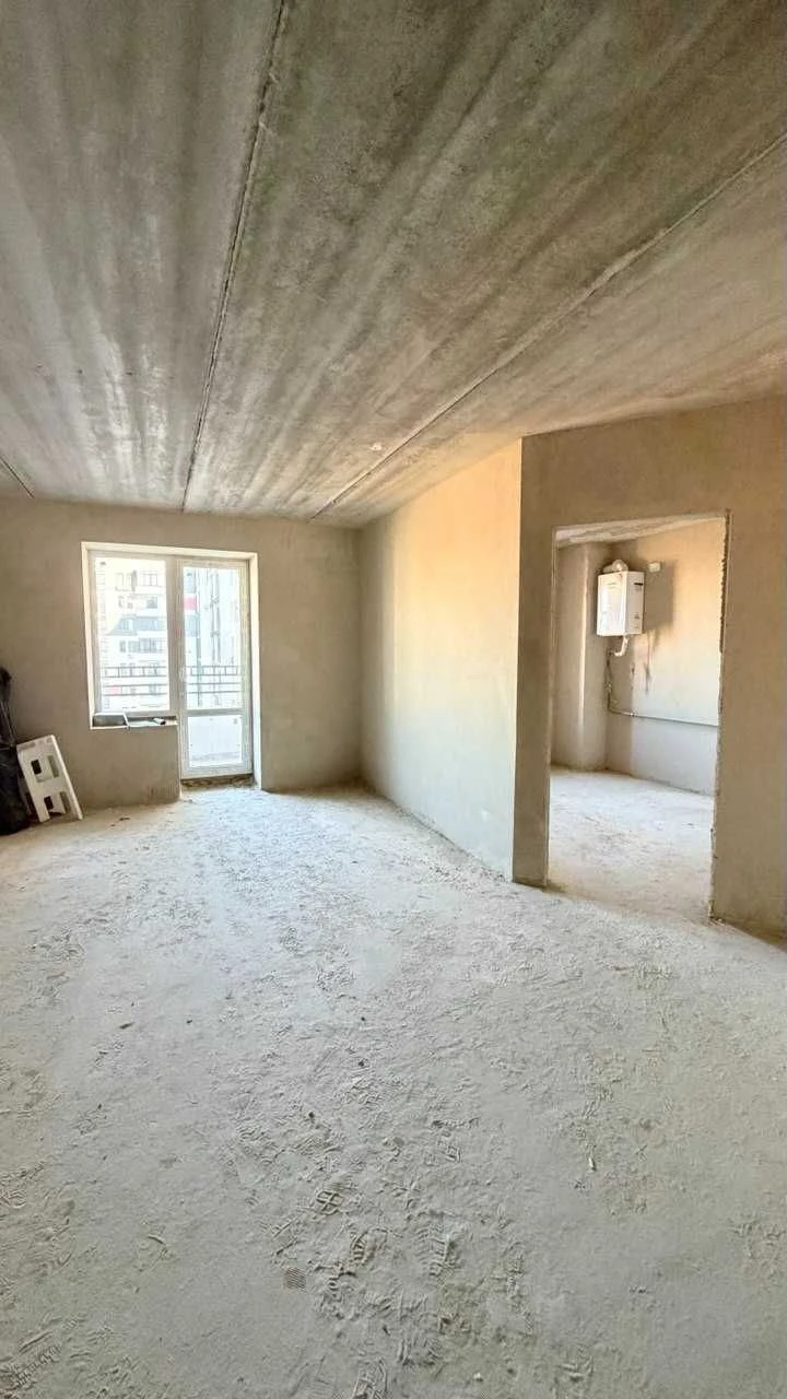 Butcha, 3-bedroom apartments in ЖК Kyivskiy residential complex, completed building