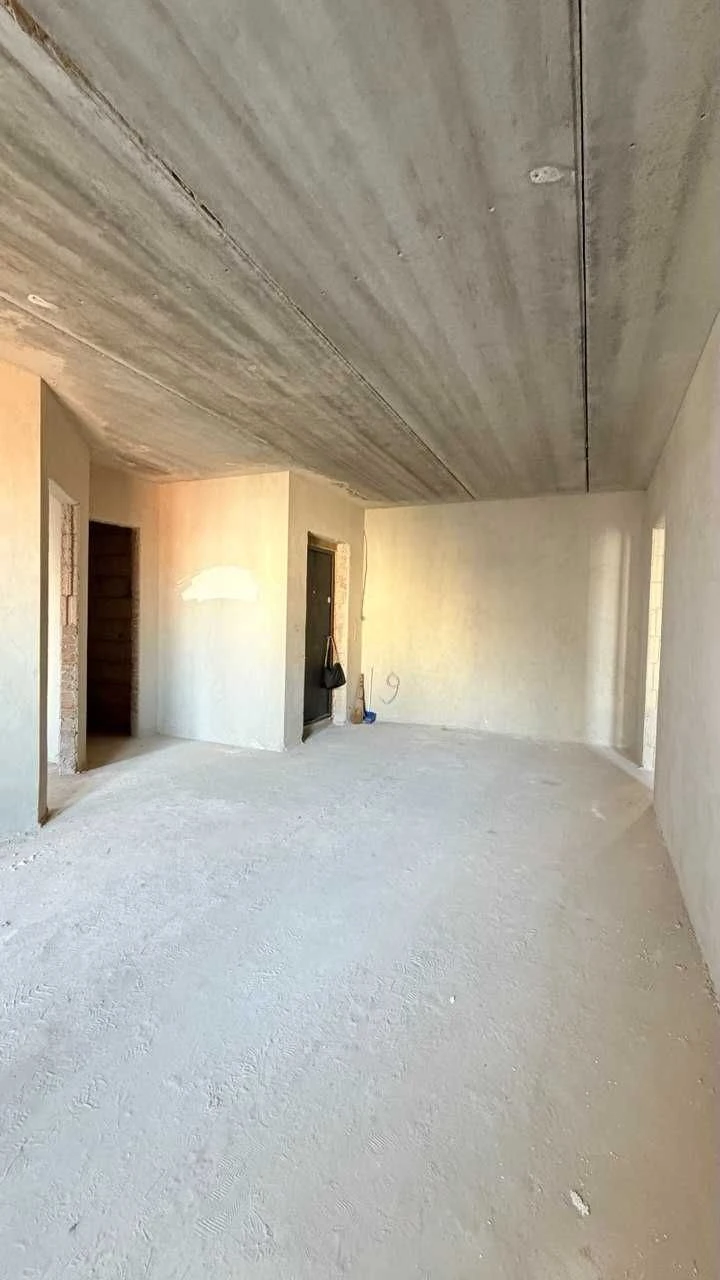 Butcha, 3-bedroom apartments in ЖК Kyivskiy residential complex, completed building