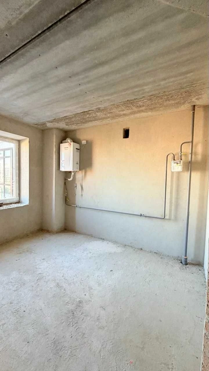 Butcha, 3-bedroom apartments in ЖК Kyivskiy residential complex, completed building