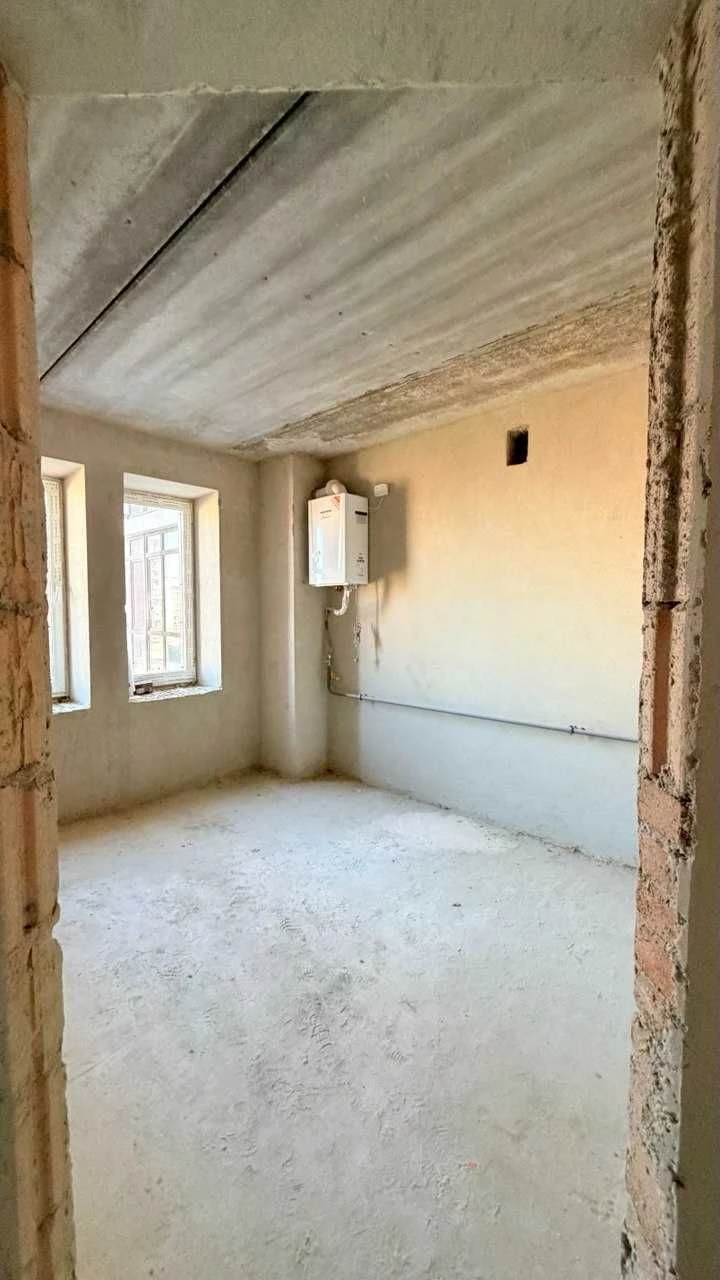 Butcha, 3-bedroom apartments in ЖК Kyivskiy residential complex, completed building