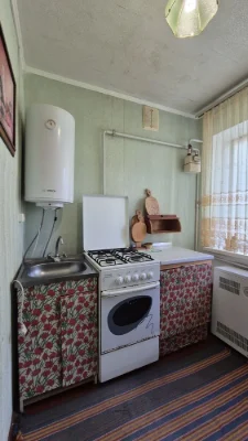 For Sale! No commission! 1-bedroom apartment with renovation and balcony! Individual