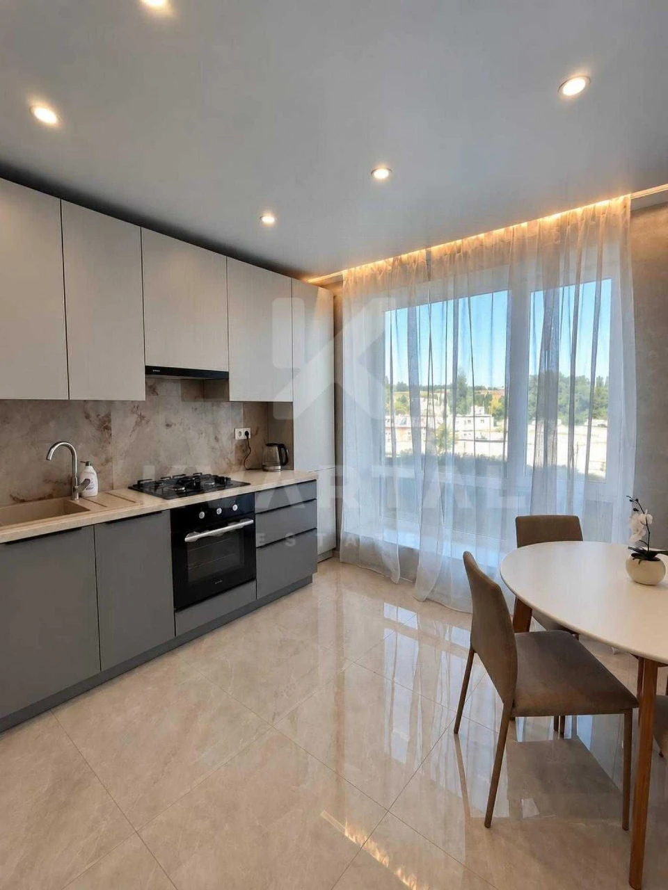 For sale: Modern 1-bedroom apartment in a residential complex