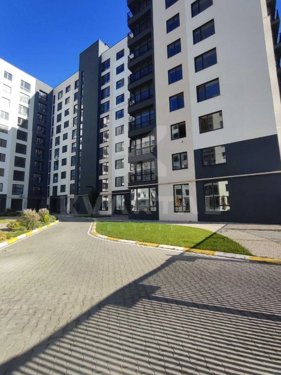For sale: Modern 1-bedroom apartment in a residential complex