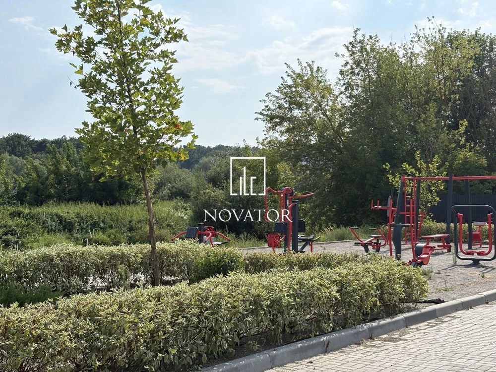 For sale: 1-bedroom apartment near the waterfront! Gasified house. Without
