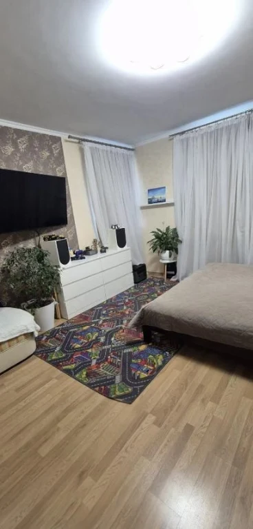 Sale of a cozy 42 sq m apartment in the center of Buch.