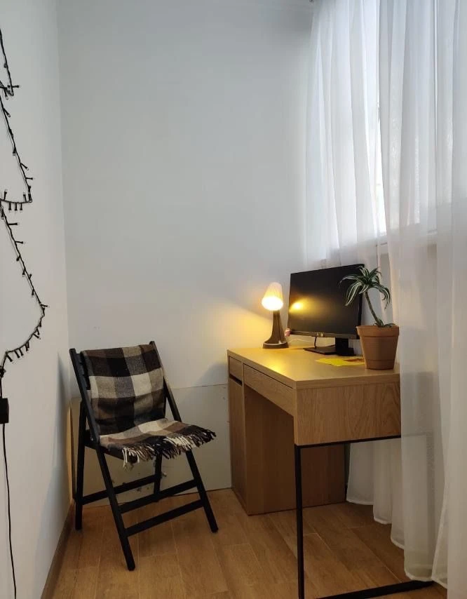Sale of a cozy 42 sq m apartment in the center of Buch.