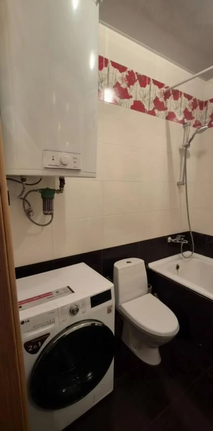 Sale of a cozy 42 sq m apartment in the center of Buch.