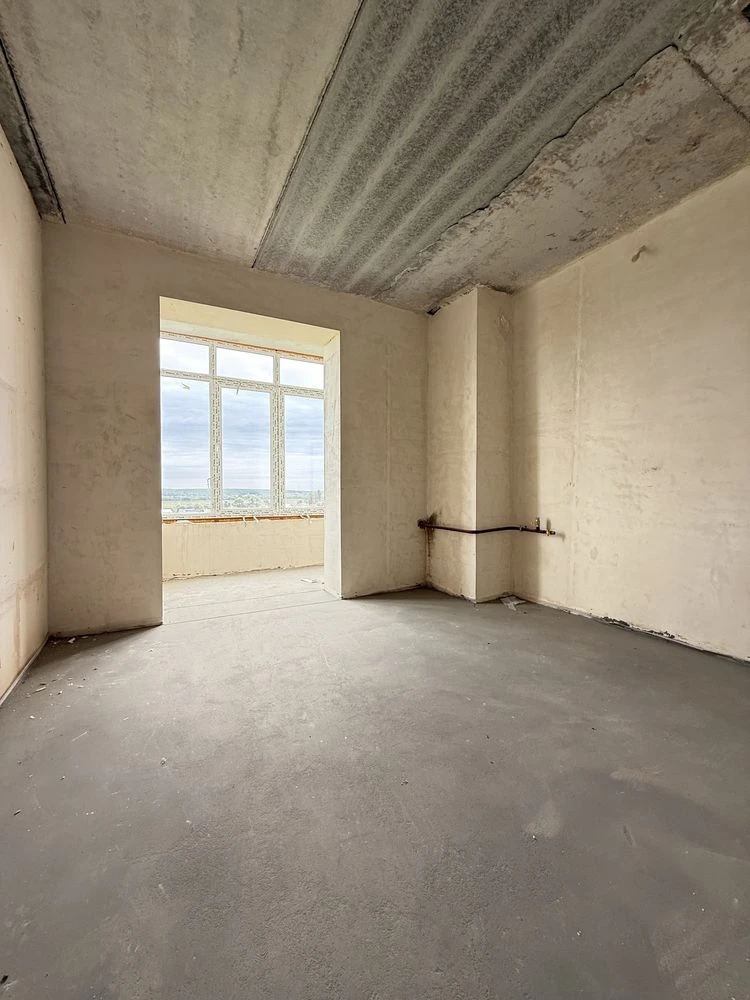 For Sale - 1 Apartment Without Commission! Un renovated