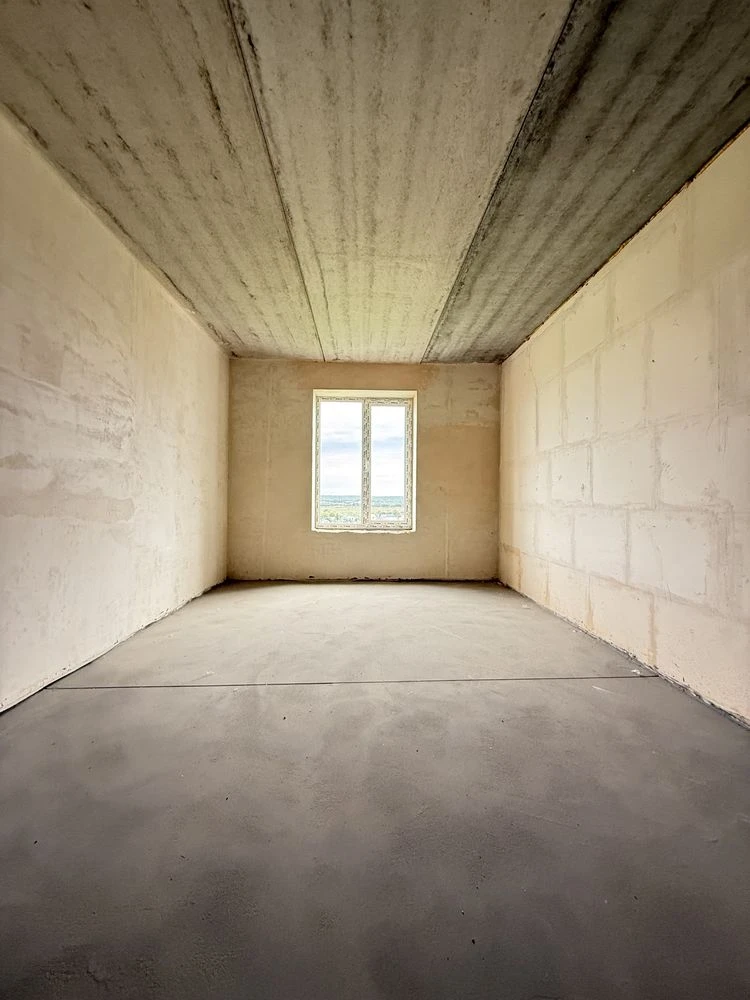 For Sale - 1 Apartment Without Commission! Un renovated