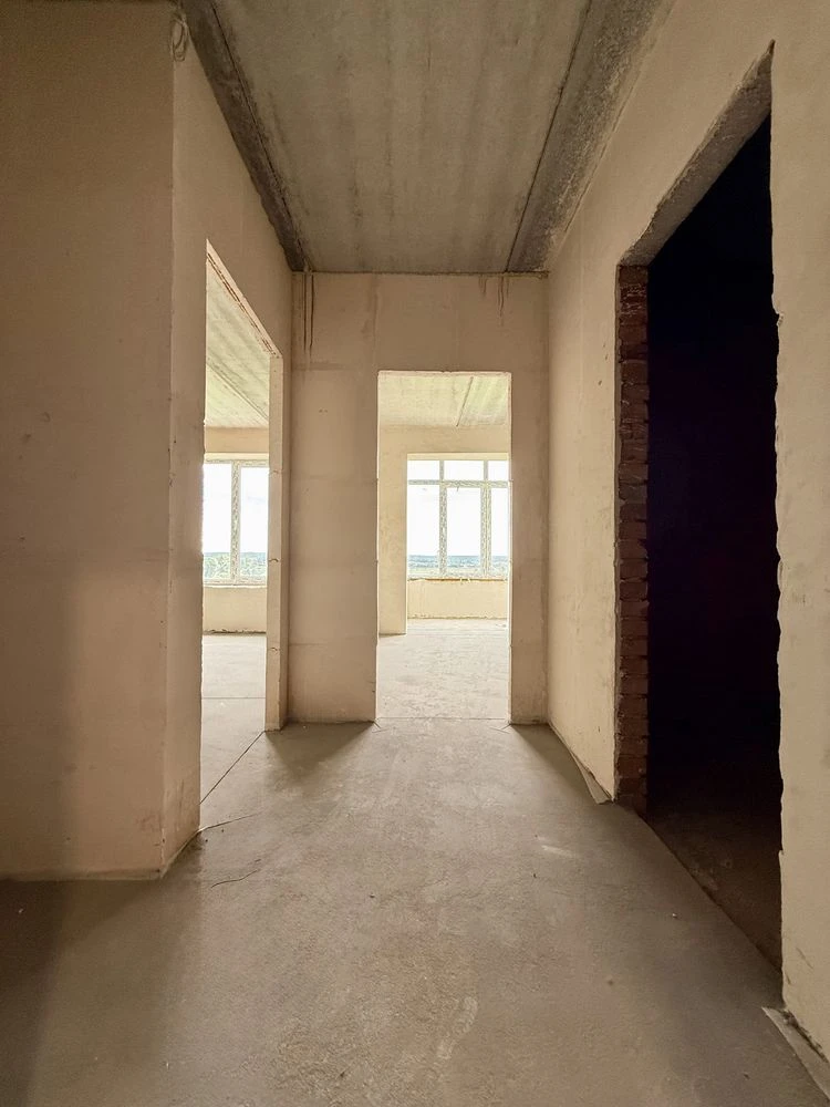 For Sale - 1 Apartment Without Commission! Un renovated