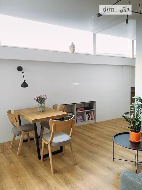 Продажа 2к квартиры 116 кв. м на Днепровская набережная • Кому?