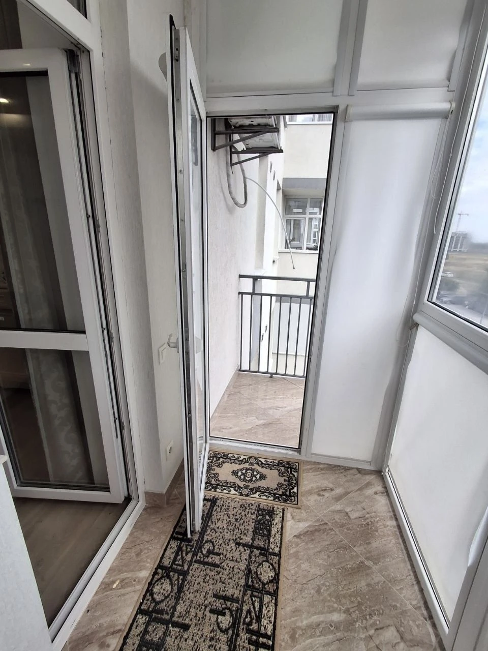One-bedroom apartment renovated with independent gas heating