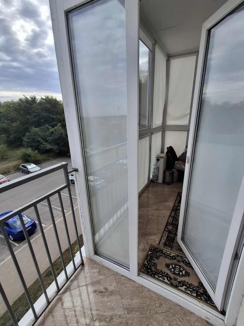 One-bedroom apartment renovated with independent gas heating