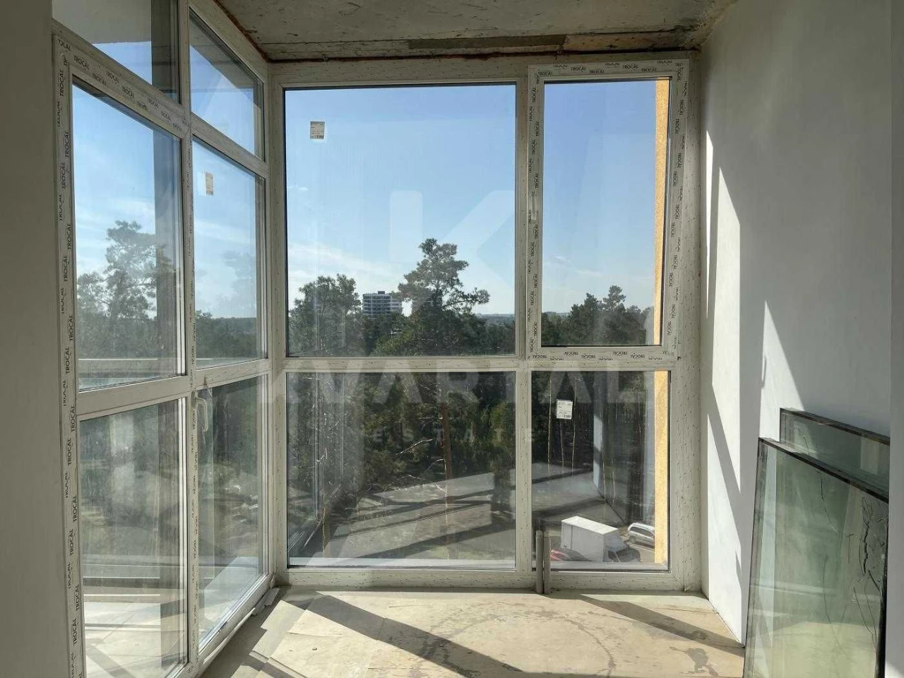 Apartment with forest view, renovated, Bucha, minimal furnishings