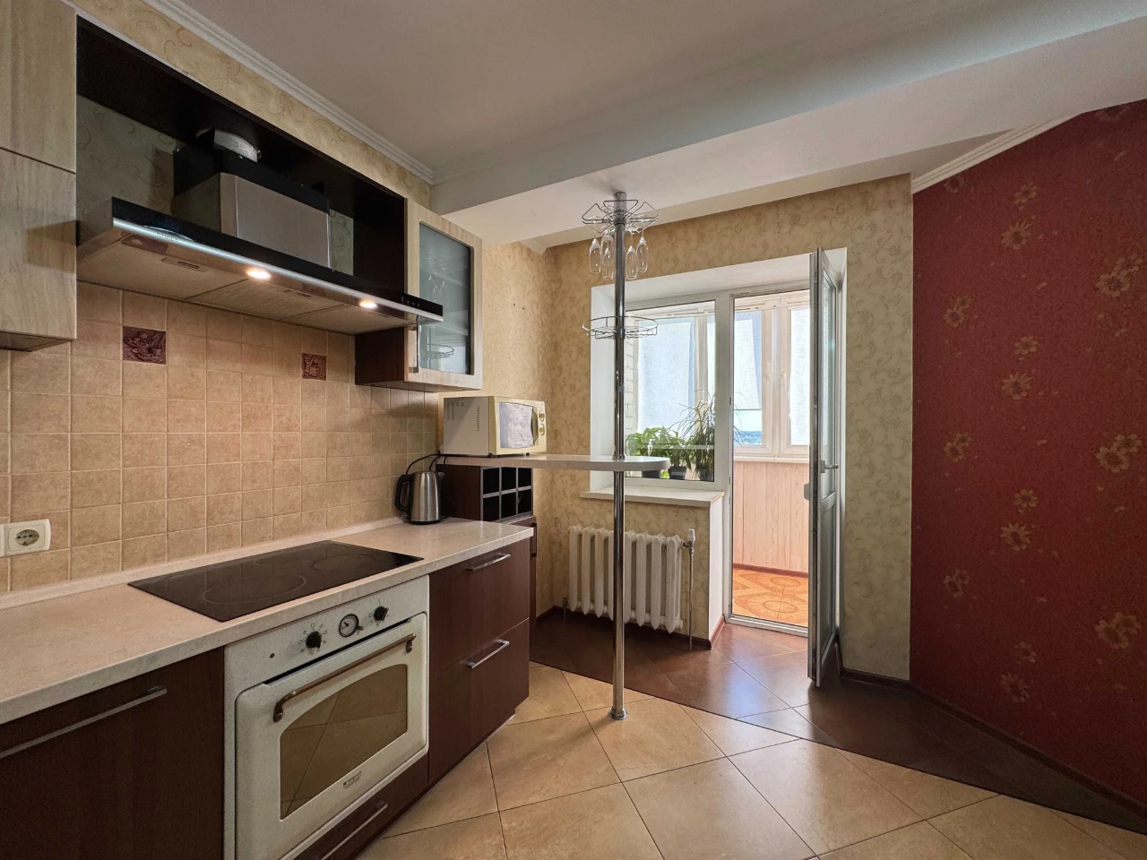 Sale of a spacious 2-bedroom apartment in the center of Bucha