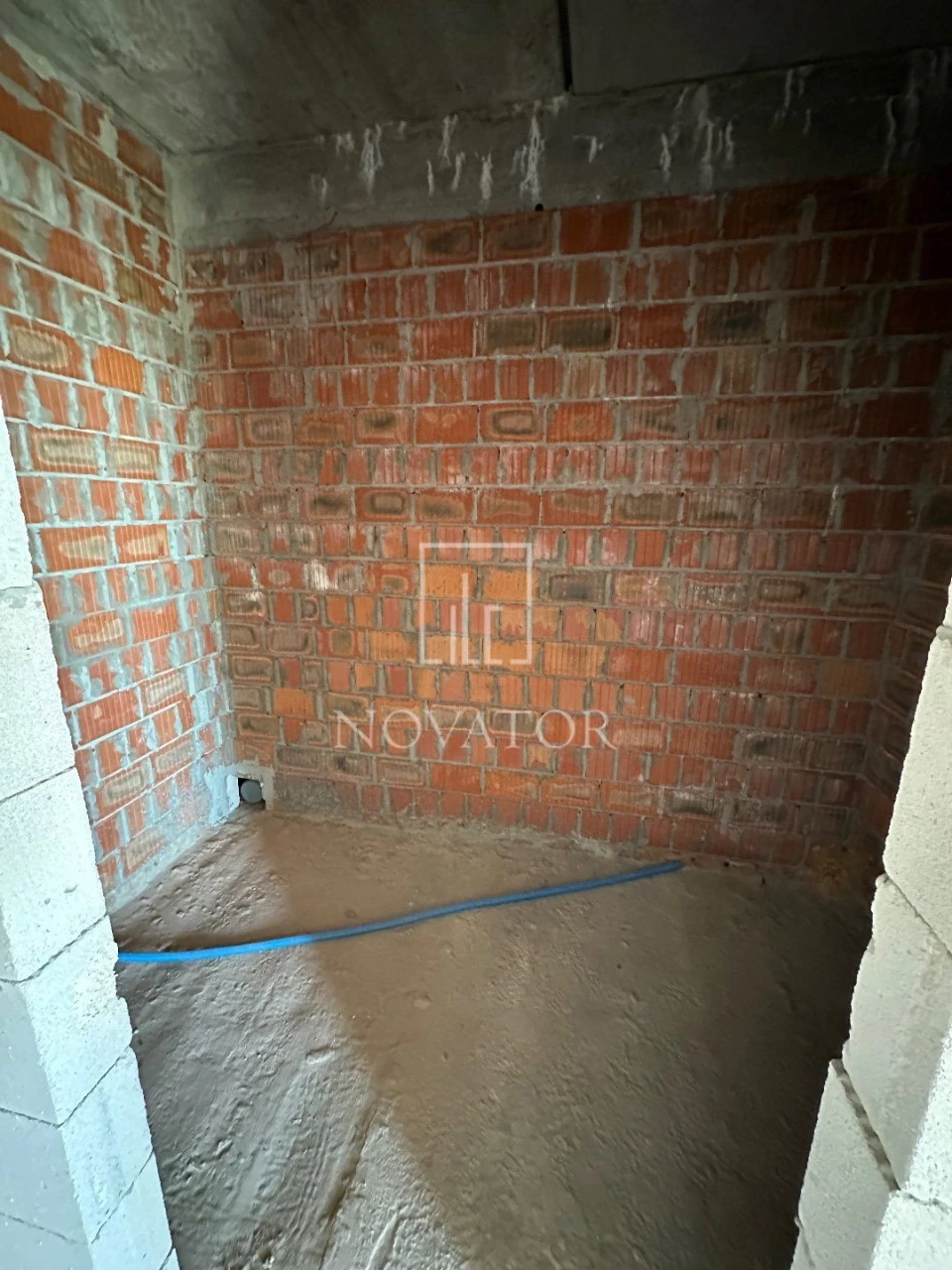 1 Room Apartment in Ready Building, Minimal Documentation, Certificate