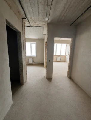 Great Offer! One-bedroom apartment with gas and partial renovation