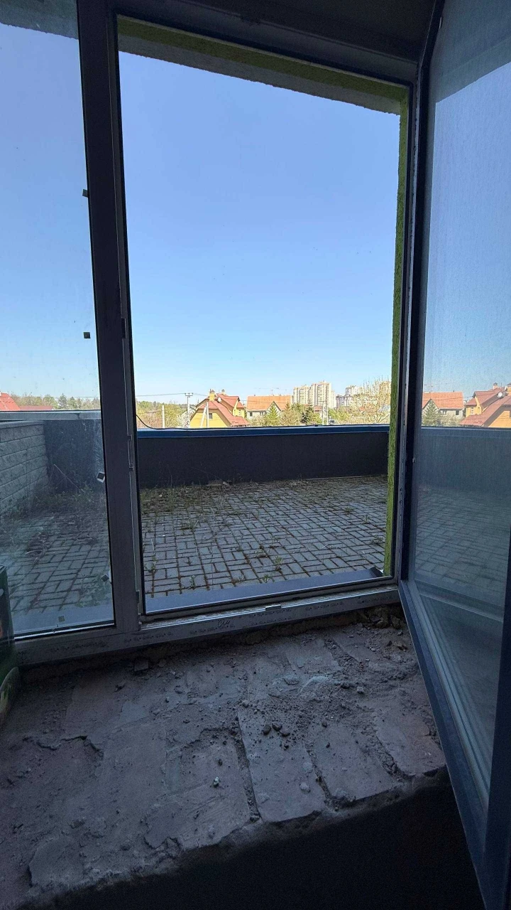 Central part of Bucha. One-bedroom apartment with a terrace - 45m2. Available.