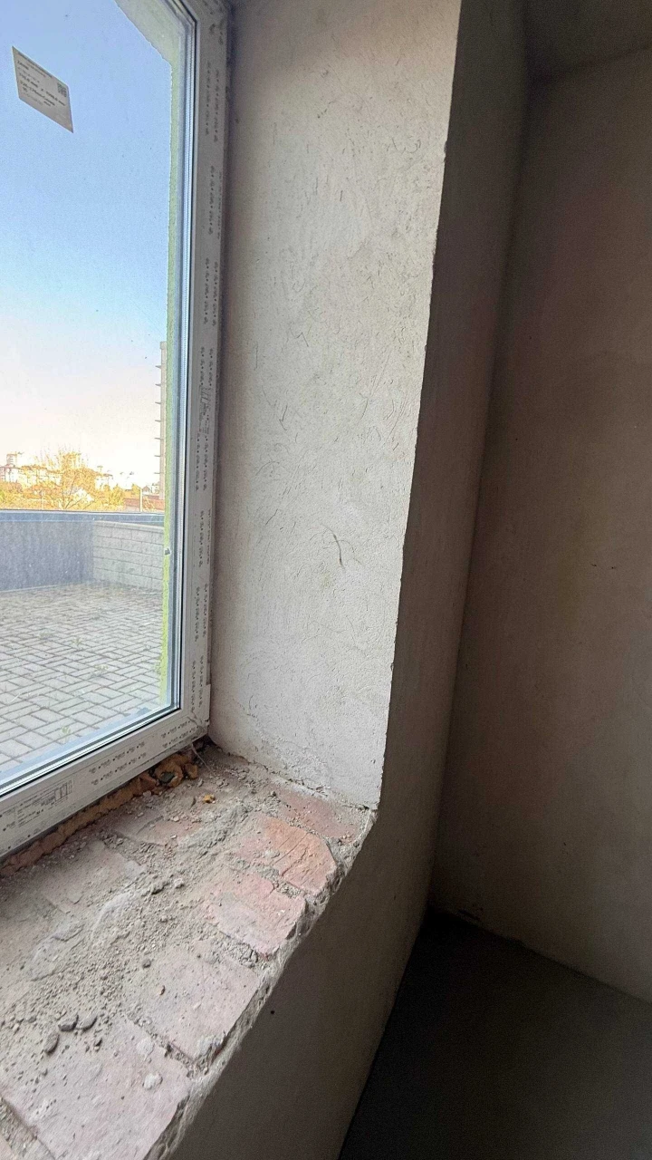 Central part of Bucha. One-bedroom apartment with a terrace - 45m2. Available.
