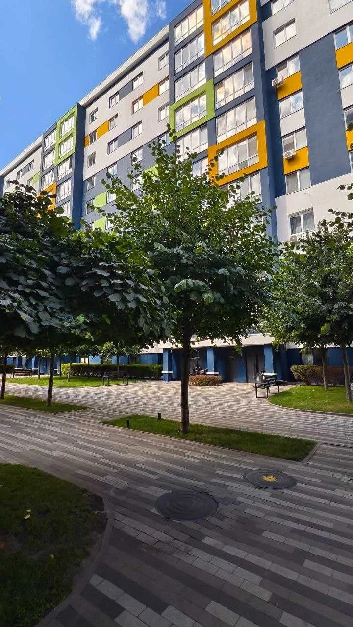 Central part of Bucha. One-bedroom apartment with a terrace - 45m2. Available.