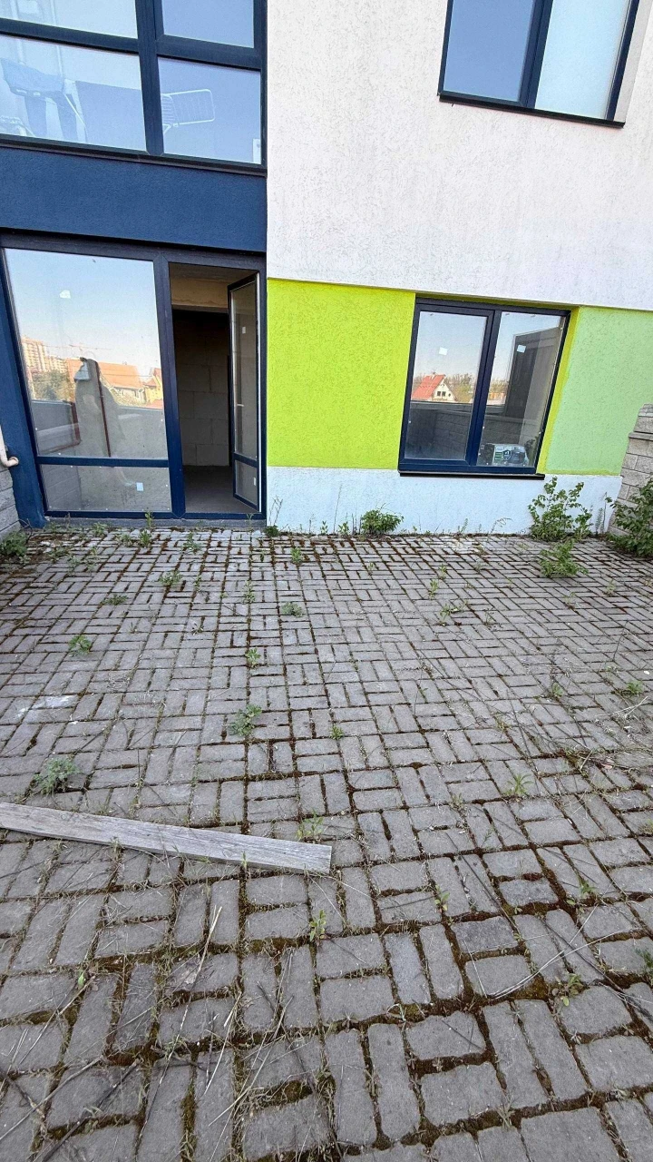 Central part of Bucha. One-bedroom apartment with a terrace - 45m2. Available.