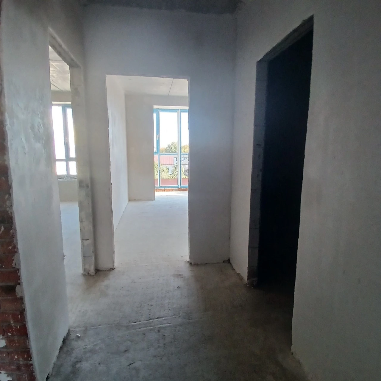 Cozy One-Bedroom Apartment with Lake View!