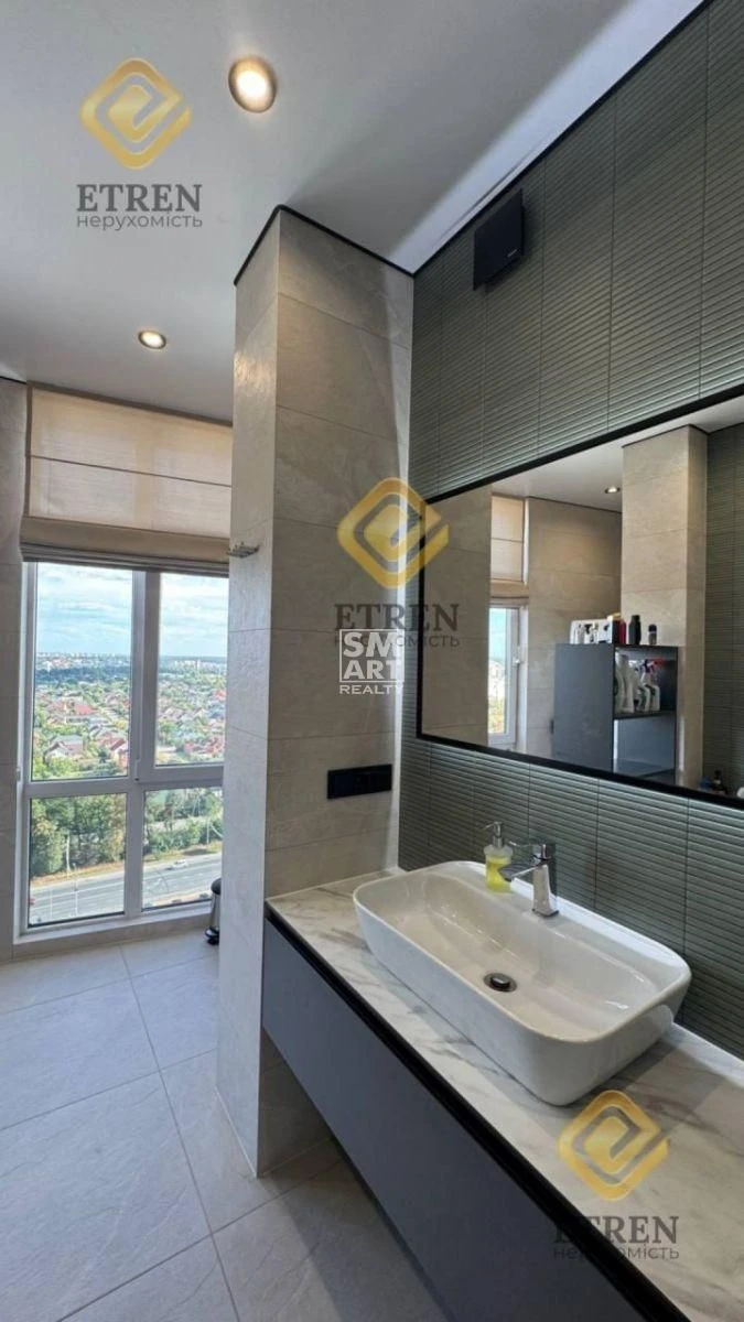 Sale of a spacious 2-bedroom apartment 90 m² in residential complex "Grand Burze", Bucha