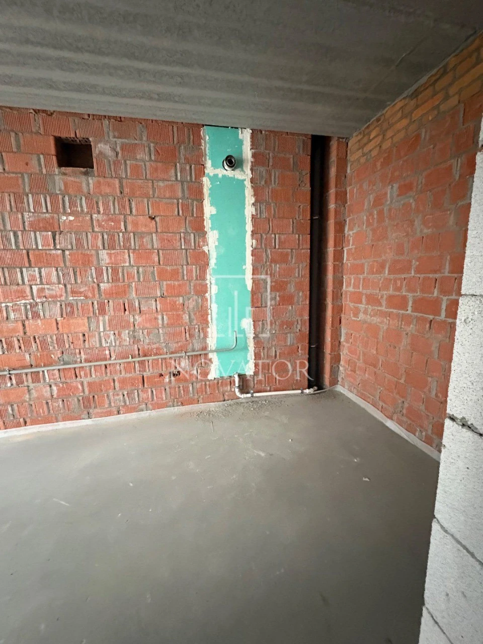 For sale, one-room apartment! Gasified house! Nearby park.