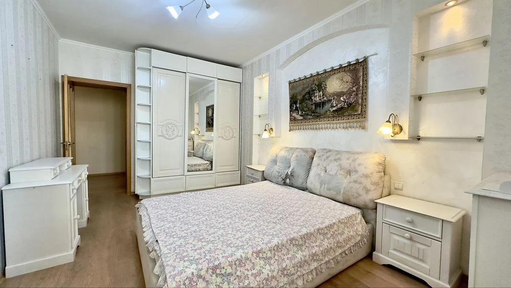 Велике 3-кімнатне житло в центрі Бучі. Київміськбуд. 95000$