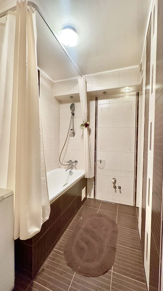 Велике 3-кімнатне житло в центрі Бучі. Київміськбуд. 95000$
