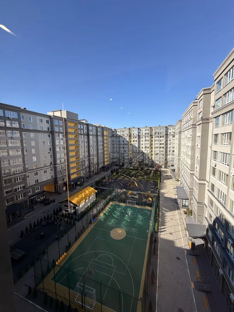 Квартира з ремонтом, двухкімнатна євро