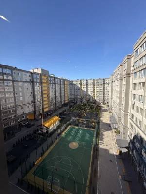 Квартира з ремонтом, двухкімнатна євро