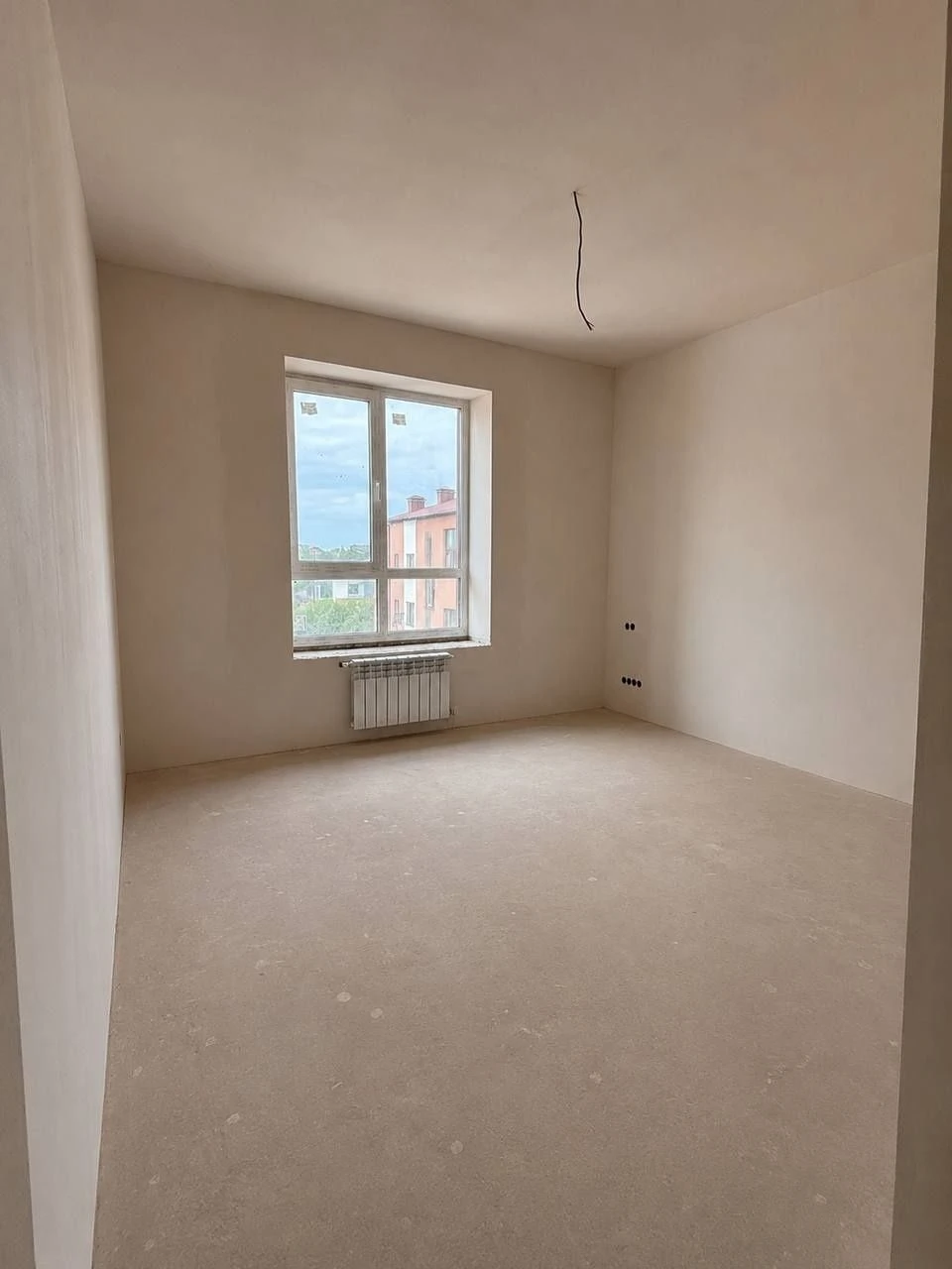 For Sale: 2-room apartment with partial renovation in the city of Bucha !!