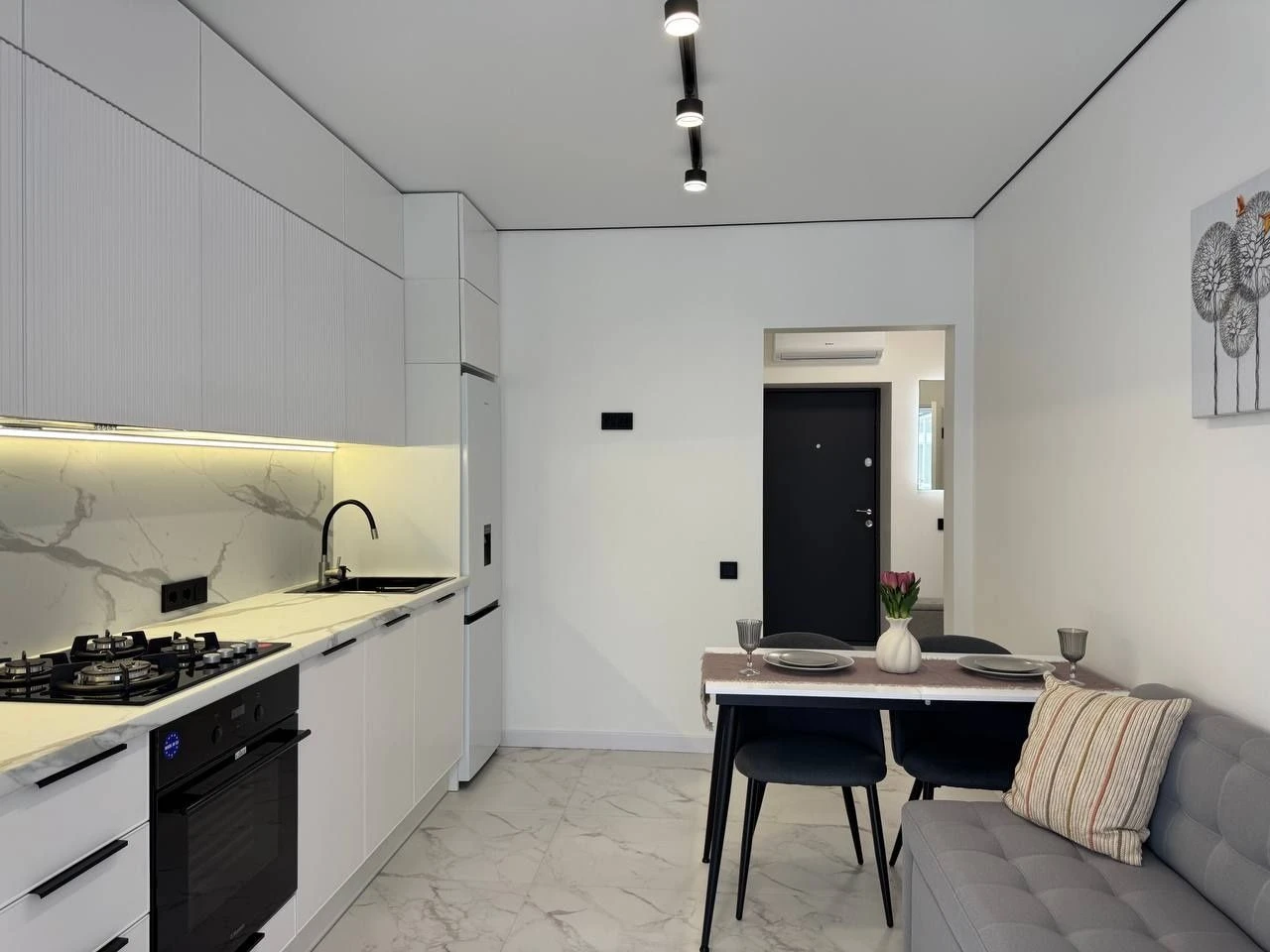 Продається 1-кімнатна квартира з ремонтом, 40 м2