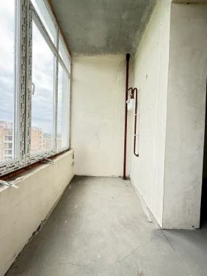 For Sale Apartment - Un renovated
Gas heating - No commission