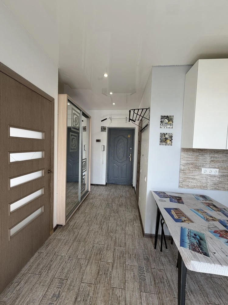 Spacious 2-bedroom apartment in Bucha on the 4th floor, gas, 2%
