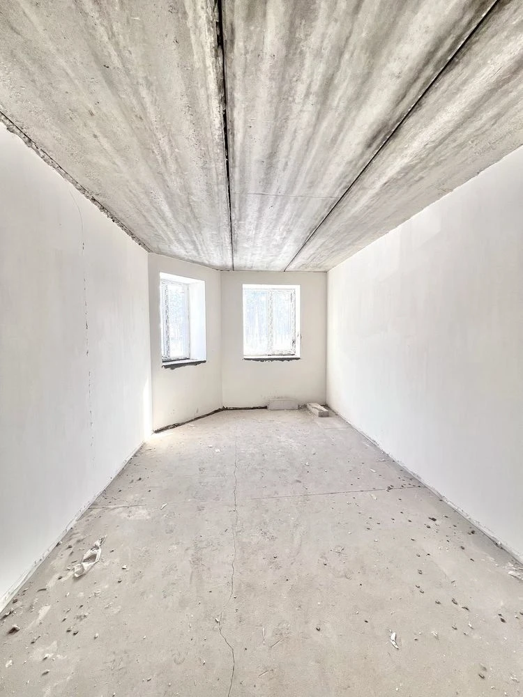 Great Price for a 1-Bedroom Apartment! SOLD HOUSE! GAS! Quick Exit to K