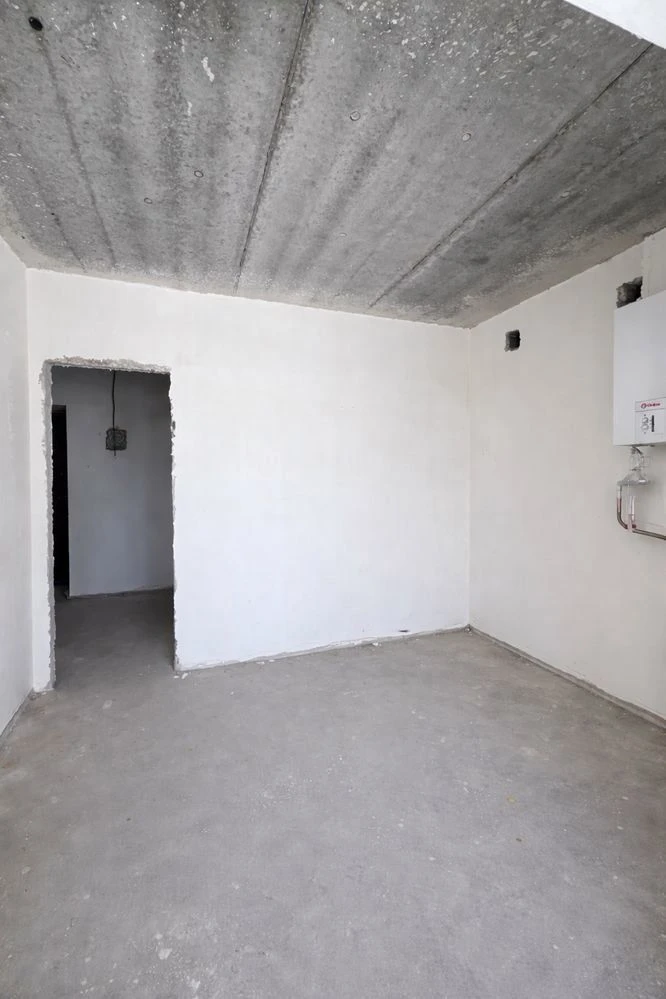 Great Price for a 1-Bedroom Apartment! SOLD HOUSE! GAS! Quick Exit to K