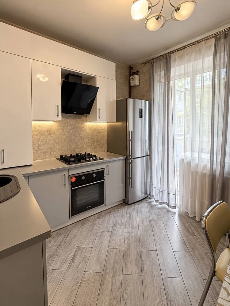 1-bedroom apartment for sale, renovated. Bucha! 39.4 m², good renovation, balcony.