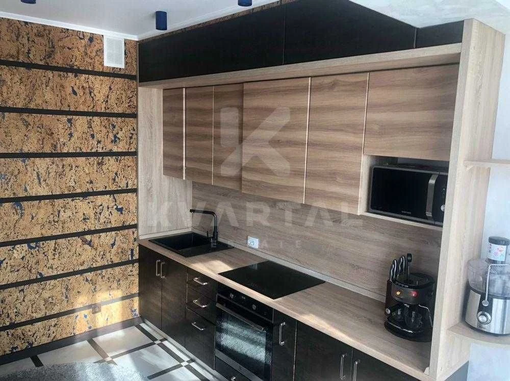 Продаж 2-кімнатної квартири (61 м²) в ЖК бізнес-класу + комора