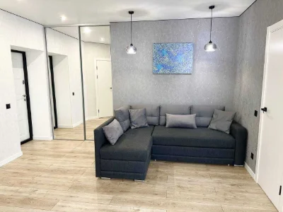 Sale of a Euro 2-room apartment 46 sq m, 2% registration fee, quick exit