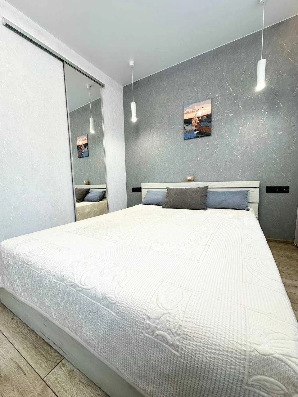 Sale of a Euro 2-room apartment 46 sq m, 2% registration fee, quick exit