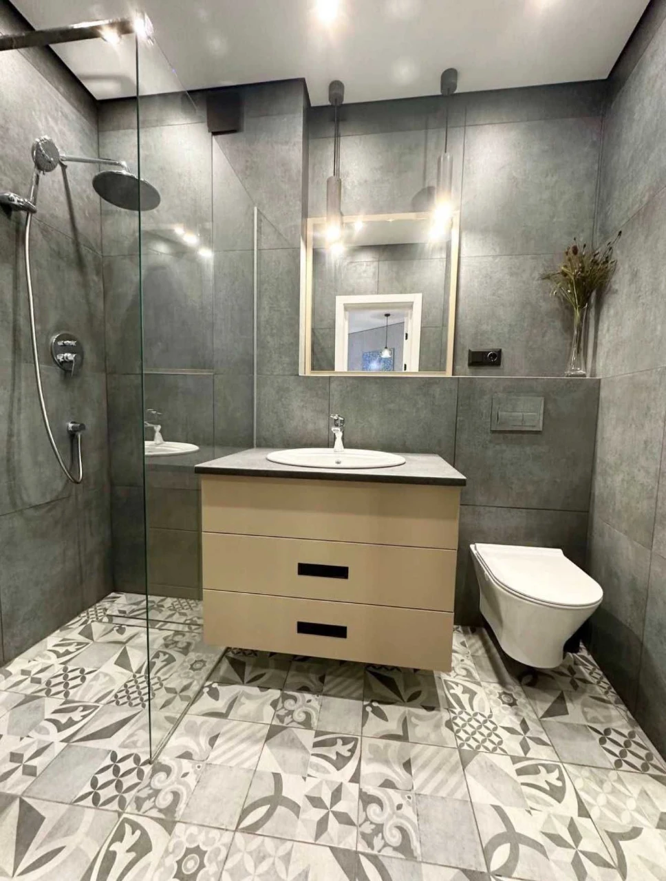 Sale of a Euro 2-room apartment 46 sq m, 2% registration fee, quick exit